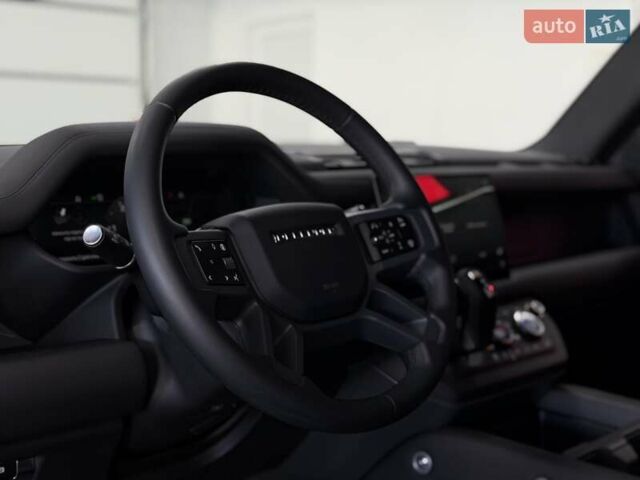 Чорний Ленд Ровер Дефендер, об'ємом двигуна 3 л та пробігом 7 тис. км за 102500 $, фото 36 на Automoto.ua