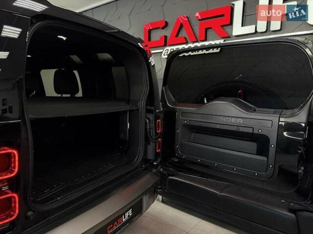 Чорний Ленд Ровер Дефендер, об'ємом двигуна 3 л та пробігом 7 тис. км за 102500 $, фото 66 на Automoto.ua