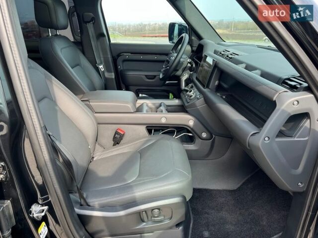 Черный Ленд Ровер Дефендер, объемом двигателя 3 л и пробегом 33 тыс. км за 112900 $, фото 24 на Automoto.ua