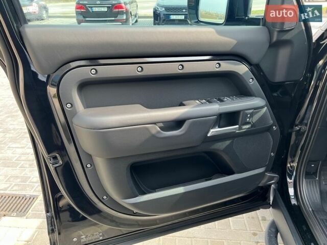 Черный Ленд Ровер Дефендер, объемом двигателя 3 л и пробегом 33 тыс. км за 112900 $, фото 10 на Automoto.ua