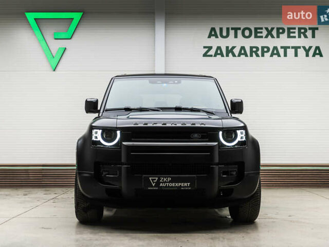 Чорний Ленд Ровер Дефендер, об'ємом двигуна 3 л та пробігом 23 тис. км за 135000 $, фото 5 на Automoto.ua