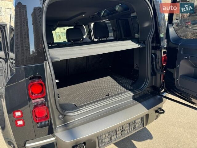 Черный Ленд Ровер Дефендер, объемом двигателя 3 л и пробегом 1 тыс. км за 103000 $, фото 18 на Automoto.ua