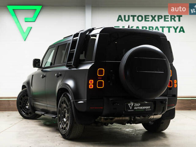 Чорний Ленд Ровер Дефендер, об'ємом двигуна 3 л та пробігом 23 тис. км за 135000 $, фото 26 на Automoto.ua