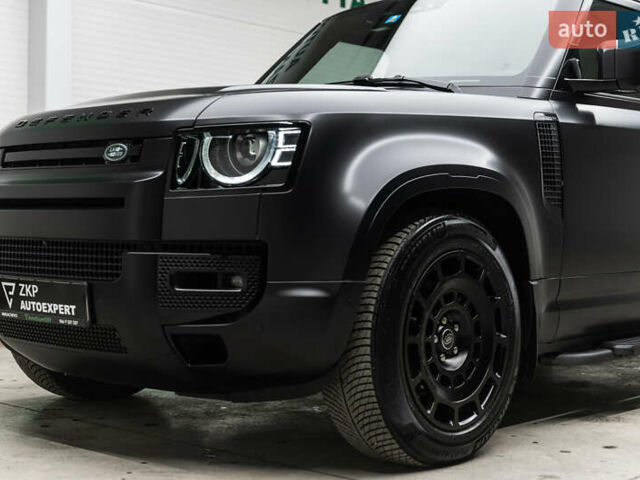 Чорний Ленд Ровер Дефендер, об'ємом двигуна 3 л та пробігом 23 тис. км за 135000 $, фото 11 на Automoto.ua