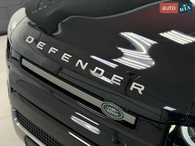Чорний Ленд Ровер Дефендер, об'ємом двигуна 3 л та пробігом 7 тис. км за 102500 $, фото 7 на Automoto.ua