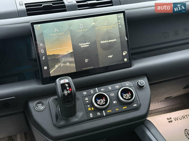 Черный Ленд Ровер Дефендер, объемом двигателя 3 л и пробегом 16 тыс. км за 118000 $, фото 22 на Automoto.ua