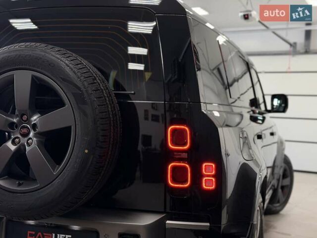Чорний Ленд Ровер Дефендер, об'ємом двигуна 3 л та пробігом 7 тис. км за 102500 $, фото 19 на Automoto.ua