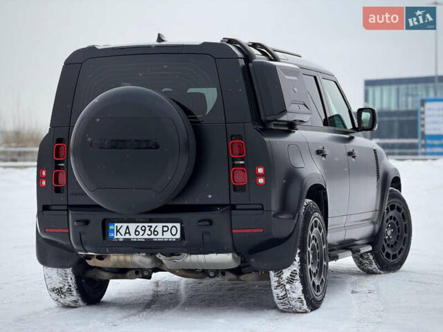 Черный Ленд Ровер Дефендер, объемом двигателя 3 л и пробегом 19 тыс. км за 135000 $, фото 5 на Automoto.ua