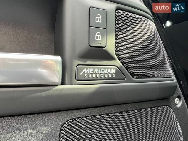 Черный Ленд Ровер Дефендер, объемом двигателя 3 л и пробегом 33 тыс. км за 112900 $, фото 12 на Automoto.ua