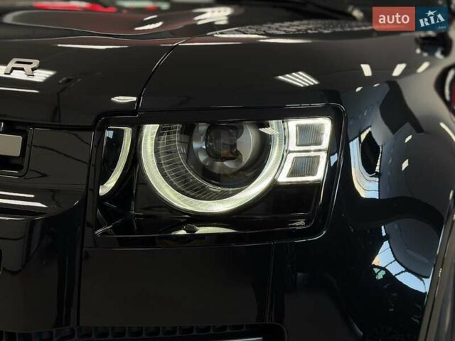 Чорний Ленд Ровер Дефендер, об'ємом двигуна 3 л та пробігом 7 тис. км за 102500 $, фото 14 на Automoto.ua