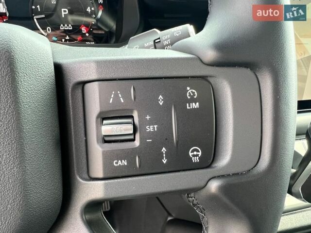 Черный Ленд Ровер Дефендер, объемом двигателя 3 л и пробегом 33 тыс. км за 112900 $, фото 16 на Automoto.ua