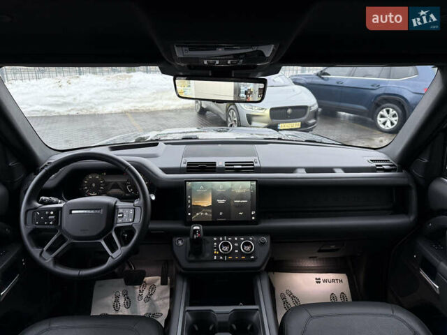 Черный Ленд Ровер Дефендер, объемом двигателя 3 л и пробегом 16 тыс. км за 118000 $, фото 21 на Automoto.ua