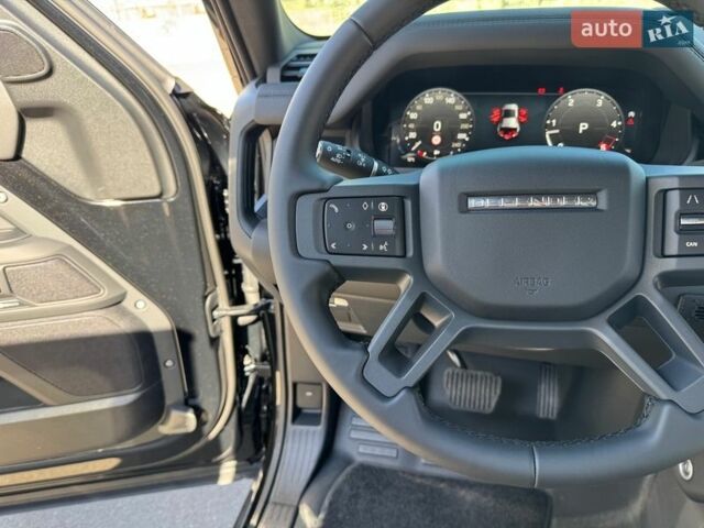 Черный Ленд Ровер Дефендер, объемом двигателя 3 л и пробегом 1 тыс. км за 103000 $, фото 26 на Automoto.ua