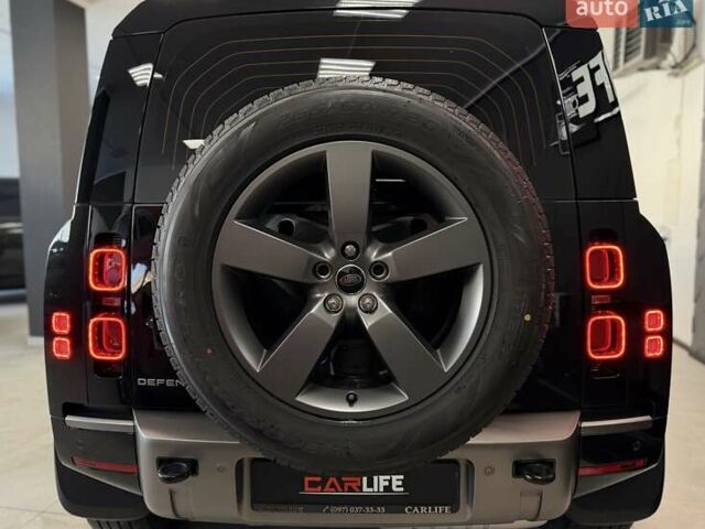 Чорний Ленд Ровер Дефендер, об'ємом двигуна 3 л та пробігом 7 тис. км за 102500 $, фото 24 на Automoto.ua
