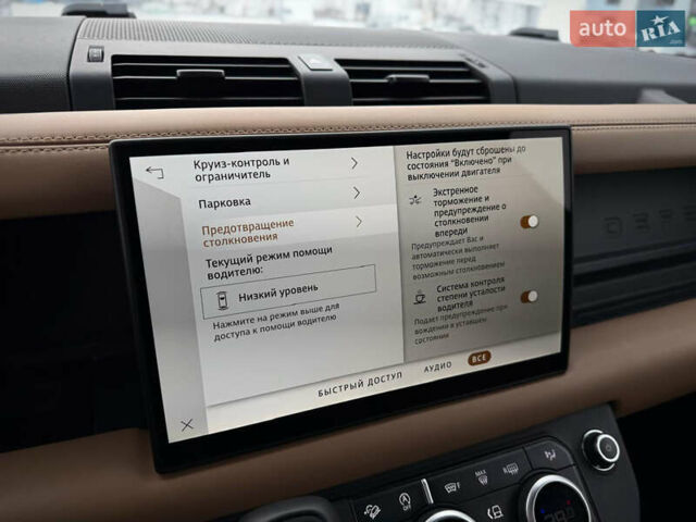 Черный Ленд Ровер Дефендер, объемом двигателя 3 л и пробегом 19 тыс. км за 135000 $, фото 51 на Automoto.ua