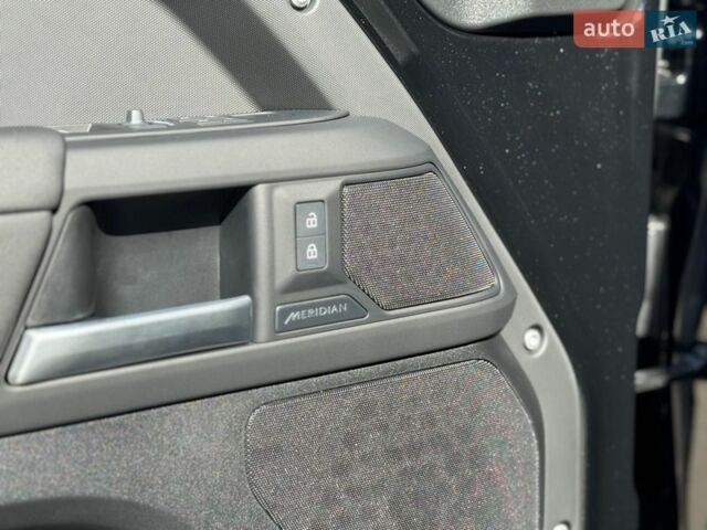 Черный Ленд Ровер Дефендер, объемом двигателя 3 л и пробегом 1 тыс. км за 103000 $, фото 20 на Automoto.ua