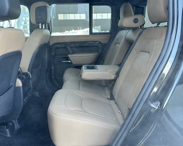 Чорний Ленд Ровер Дефендер, об'ємом двигуна 3 л та пробігом 17 тис. км за 117900 $, фото 20 на Automoto.ua