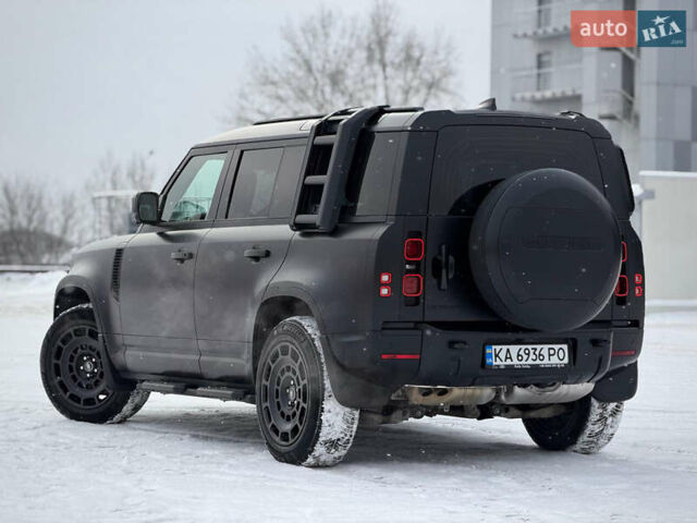 Черный Ленд Ровер Дефендер, объемом двигателя 3 л и пробегом 19 тыс. км за 135000 $, фото 16 на Automoto.ua
