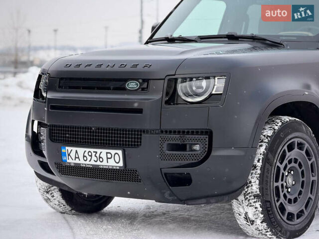 Черный Ленд Ровер Дефендер, объемом двигателя 3 л и пробегом 19 тыс. км за 135000 $, фото 23 на Automoto.ua