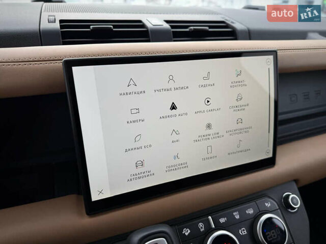 Черный Ленд Ровер Дефендер, объемом двигателя 3 л и пробегом 19 тыс. км за 135000 $, фото 53 на Automoto.ua