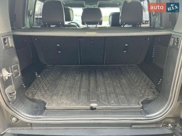 Черный Ленд Ровер Дефендер, объемом двигателя 3 л и пробегом 33 тыс. км за 112900 $, фото 23 на Automoto.ua