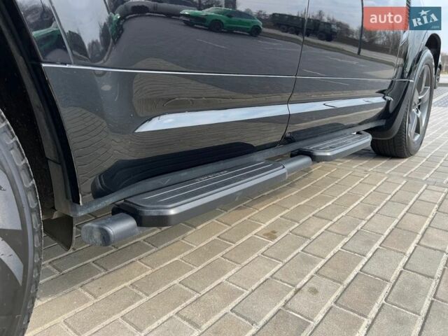 Черный Ленд Ровер Дефендер, объемом двигателя 3 л и пробегом 33 тыс. км за 112900 $, фото 28 на Automoto.ua