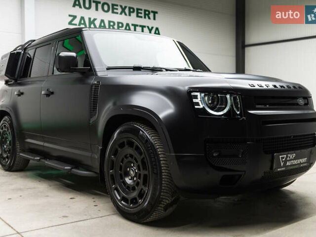 Чорний Ленд Ровер Дефендер, об'ємом двигуна 3 л та пробігом 23 тис. км за 135000 $, фото 7 на Automoto.ua