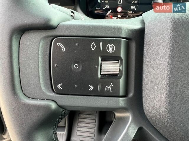 Черный Ленд Ровер Дефендер, объемом двигателя 3 л и пробегом 33 тыс. км за 112900 $, фото 15 на Automoto.ua