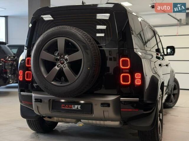 Чорний Ленд Ровер Дефендер, об'ємом двигуна 3 л та пробігом 7 тис. км за 102500 $, фото 21 на Automoto.ua