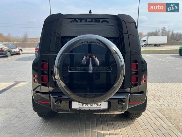 Черный Ленд Ровер Дефендер, объемом двигателя 3 л и пробегом 33 тыс. км за 112900 $, фото 5 на Automoto.ua