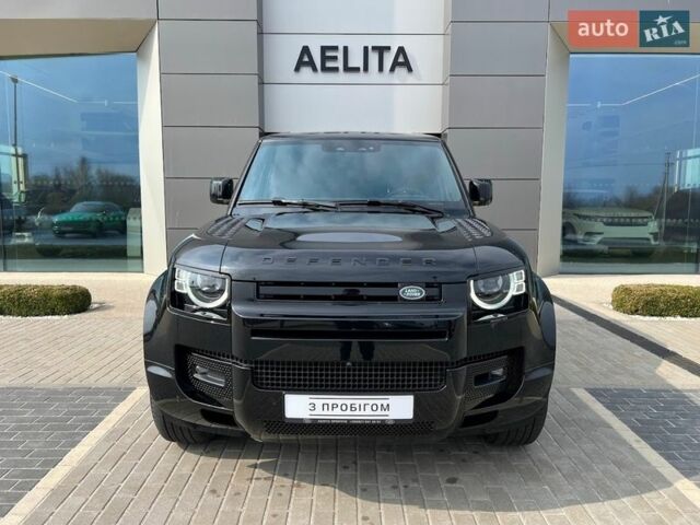 Черный Ленд Ровер Дефендер, объемом двигателя 3 л и пробегом 33 тыс. км за 112900 $, фото 1 на Automoto.ua