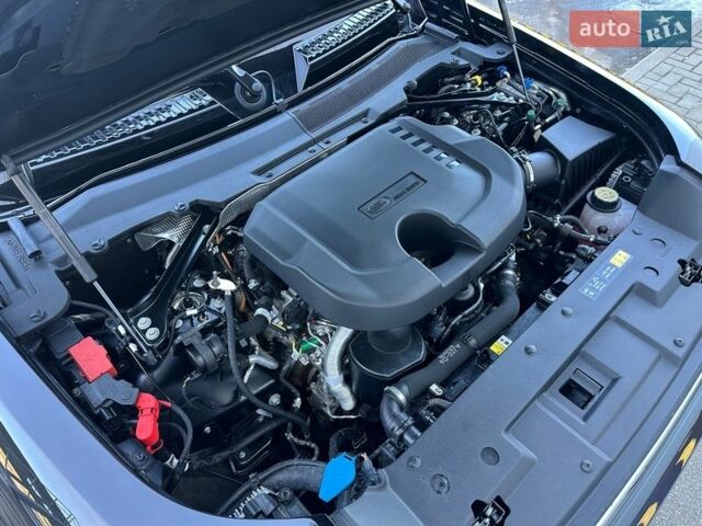 Чорний Ленд Ровер Дефендер, об'ємом двигуна 3 л та пробігом 7 тис. км за 86900 $, фото 36 на Automoto.ua