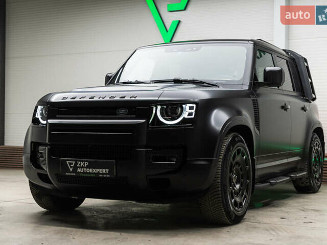 Чорний Ленд Ровер Дефендер, об'ємом двигуна 3 л та пробігом 23 тис. км за 135000 $, фото 6 на Automoto.ua