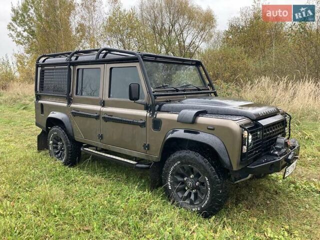 Коричневий Ленд Ровер Дефендер, об'ємом двигуна 2.2 л та пробігом 160 тис. км за 58353 $, фото 3 на Automoto.ua