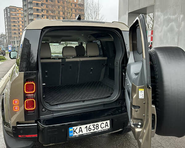 Коричневый Ленд Ровер Дефендер, объемом двигателя 2 л и пробегом 58 тыс. км за 57500 $, фото 5 на Automoto.ua