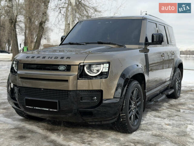 Коричневый Ленд Ровер Дефендер, объемом двигателя 2 л и пробегом 109 тыс. км за 64500 $, фото 3 на Automoto.ua