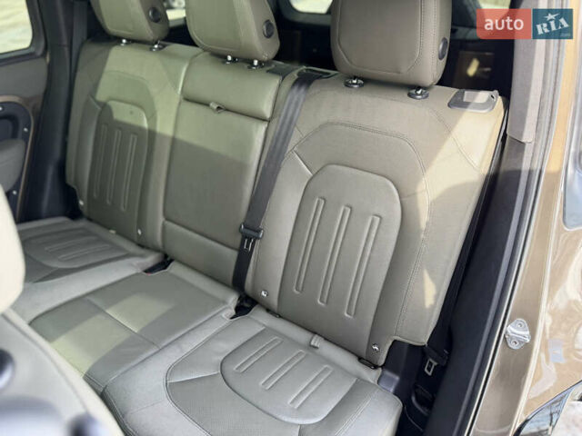 Коричневый Ленд Ровер Дефендер, объемом двигателя 2 л и пробегом 109 тыс. км за 64500 $, фото 34 на Automoto.ua