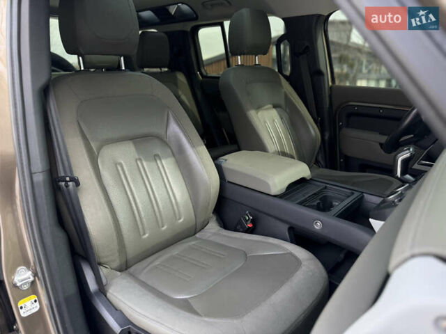 Коричневый Ленд Ровер Дефендер, объемом двигателя 2 л и пробегом 109 тыс. км за 64500 $, фото 39 на Automoto.ua