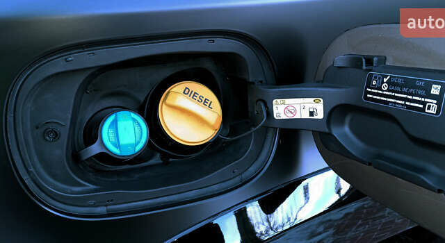 Коричневый Ленд Ровер Дефендер, объемом двигателя 3 л и пробегом 65 тыс. км за 72999 $, фото 52 на Automoto.ua