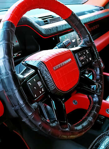 Коричневый Ленд Ровер Дефендер, объемом двигателя 3 л и пробегом 65 тыс. км за 72999 $, фото 83 на Automoto.ua