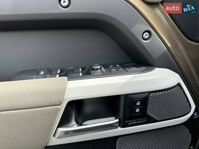 Коричневый Ленд Ровер Дефендер, объемом двигателя 3 л и пробегом 112 тыс. км за 68999 $, фото 13 на Automoto.ua