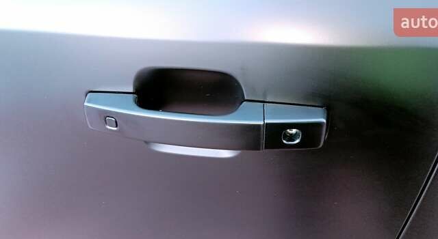 Коричневый Ленд Ровер Дефендер, объемом двигателя 3 л и пробегом 65 тыс. км за 72999 $, фото 48 на Automoto.ua