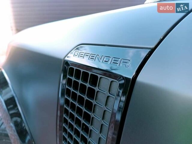 Коричневый Ленд Ровер Дефендер, объемом двигателя 3 л и пробегом 65 тыс. км за 72999 $, фото 22 на Automoto.ua