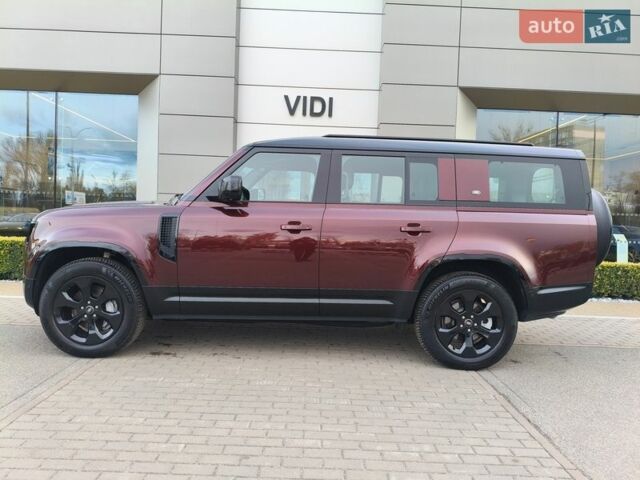 Червоний Ленд Ровер Дефендер, об'ємом двигуна 3 л та пробігом 26 тис. км за 100114 $, фото 3 на Automoto.ua
