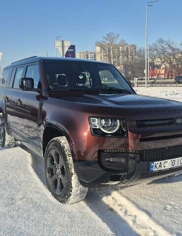 Красный Ленд Ровер Дефендер, объемом двигателя 3 л и пробегом 26 тыс. км за 117000 $, фото 3 на Automoto.ua