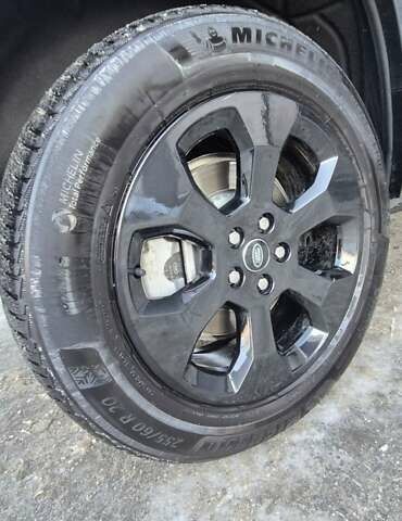 Красный Ленд Ровер Дефендер, объемом двигателя 3 л и пробегом 26 тыс. км за 117000 $, фото 13 на Automoto.ua