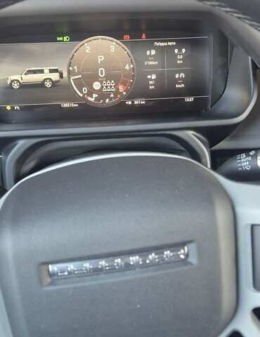 Красный Ленд Ровер Дефендер, объемом двигателя 3 л и пробегом 26 тыс. км за 117000 $, фото 29 на Automoto.ua