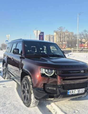 Красный Ленд Ровер Дефендер, объемом двигателя 3 л и пробегом 26 тыс. км за 117000 $, фото 2 на Automoto.ua