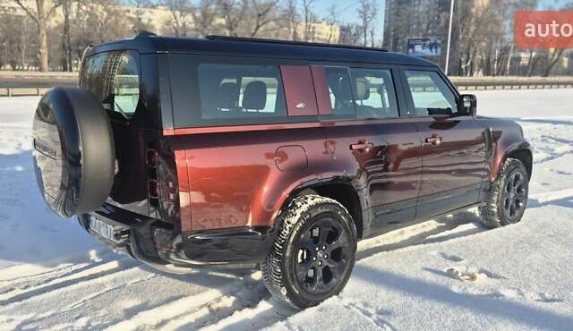 Красный Ленд Ровер Дефендер, объемом двигателя 3 л и пробегом 26 тыс. км за 117000 $, фото 7 на Automoto.ua