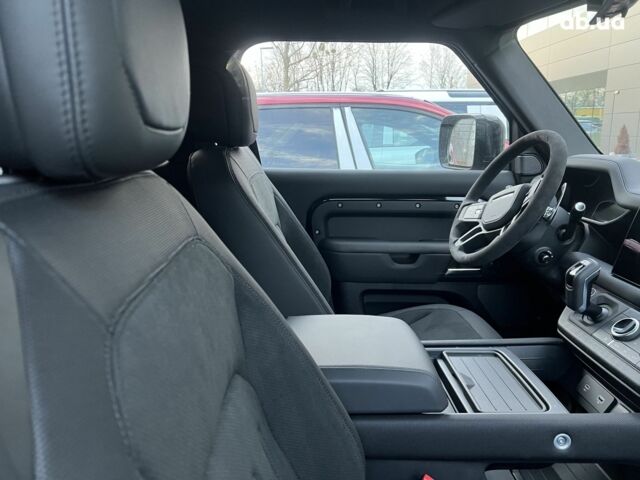Ленд Ровер Дефендер, об'ємом двигуна 4.9 л та пробігом 1 тис. км за 132700 $, фото 9 на Automoto.ua